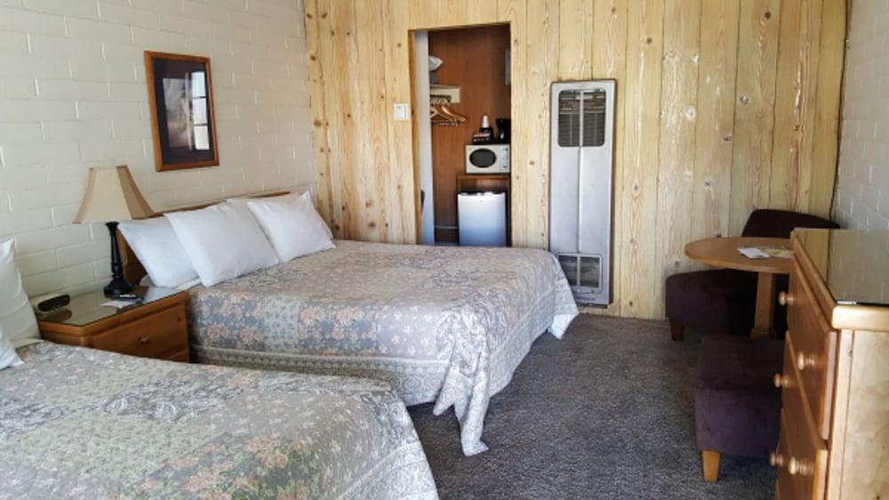 Bishop Village Motel Extérieur photo