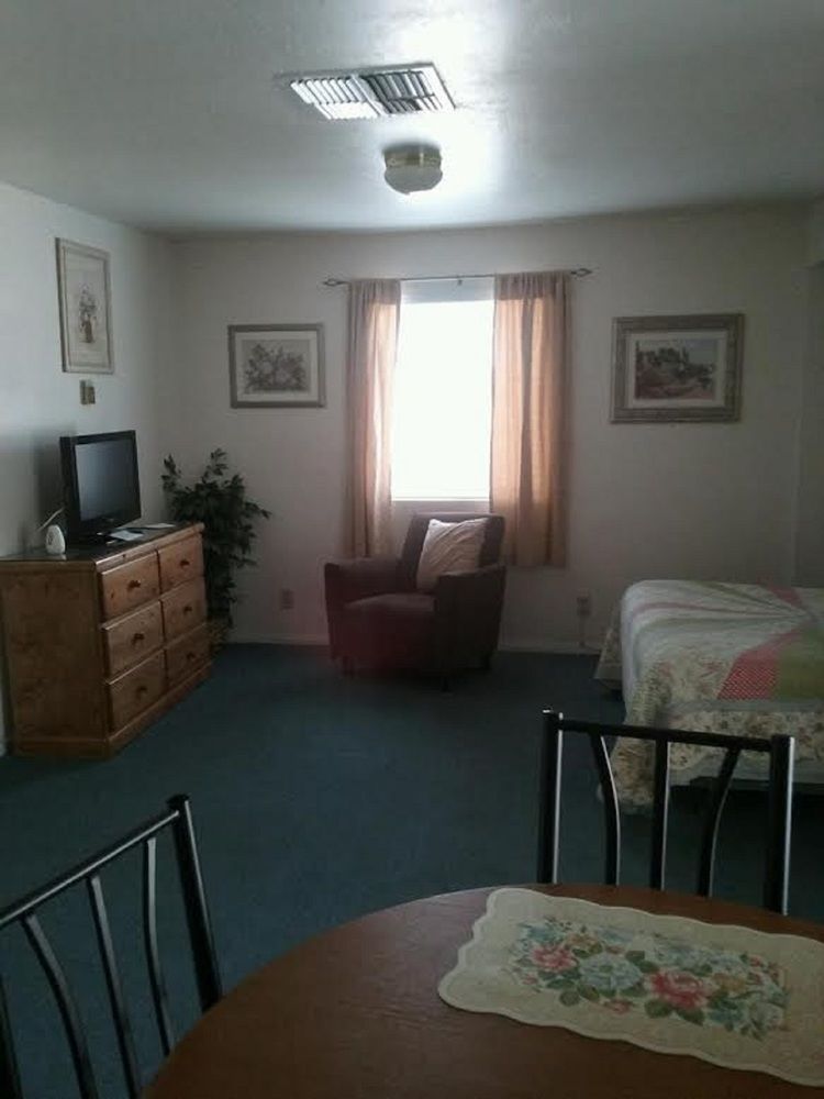 Bishop Village Motel Extérieur photo